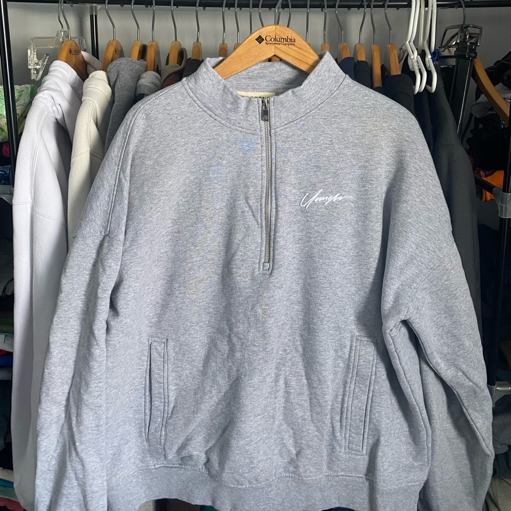 YOUNGLA / QUARTERZIP CREWNECK / COLOR-GRAY / SIZE- M